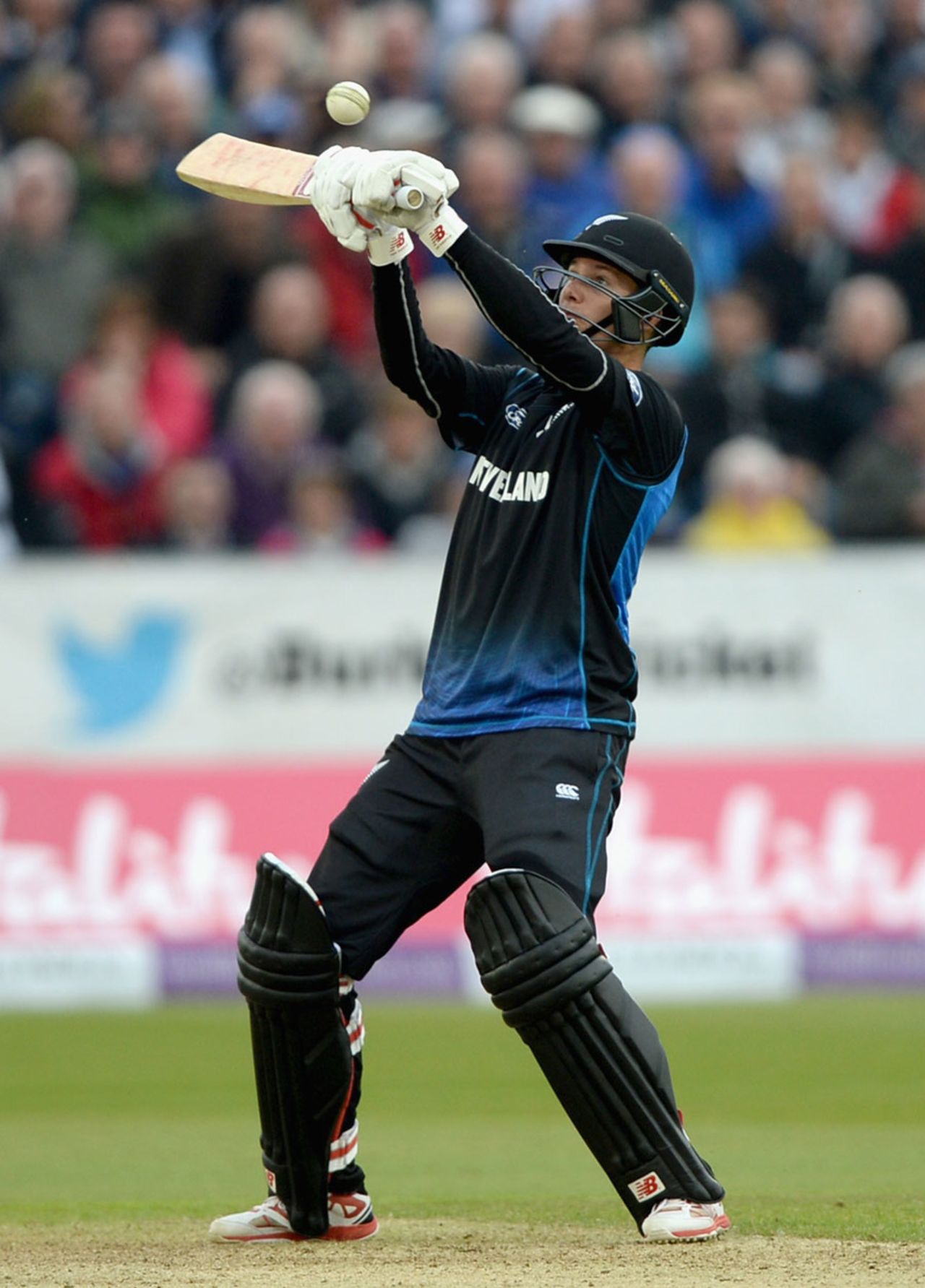 Ben Wheeler improvised during his 39 off 28 balls, England v New Zealand, 5th ODI, Chester-le-Street, June 20, 2015