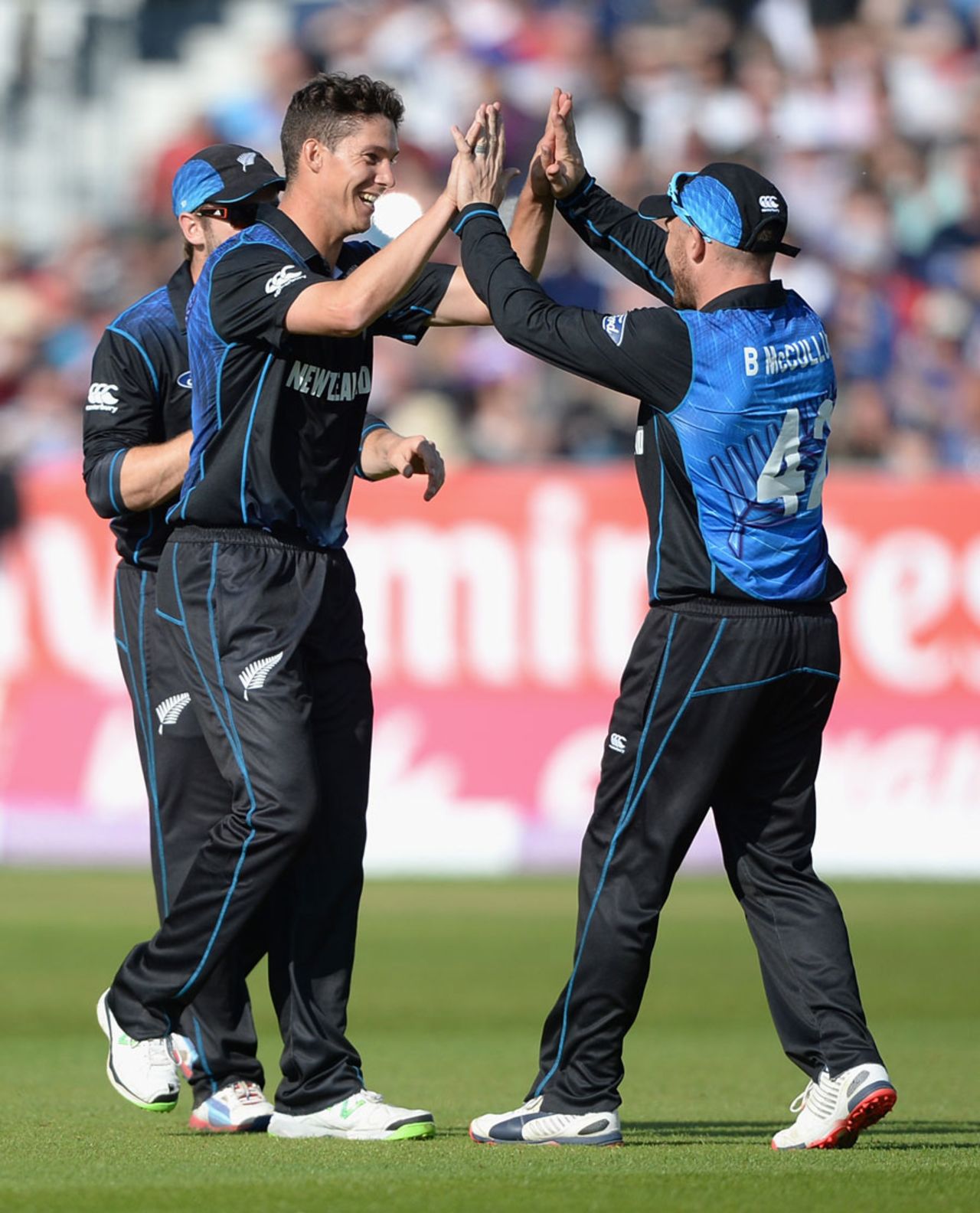 Ben Wheeler gets a couple of high fives from his captain, England v New Zealand, 5th ODI, Chester-le-Street, June 20, 2015