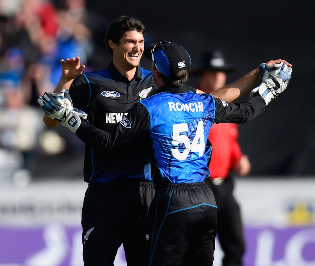 Andrew Mathieson picked up a wicket with his first ball in international cricket, England v New Zealand, 5th ODI, Chester-le-Street, June 20, 2015