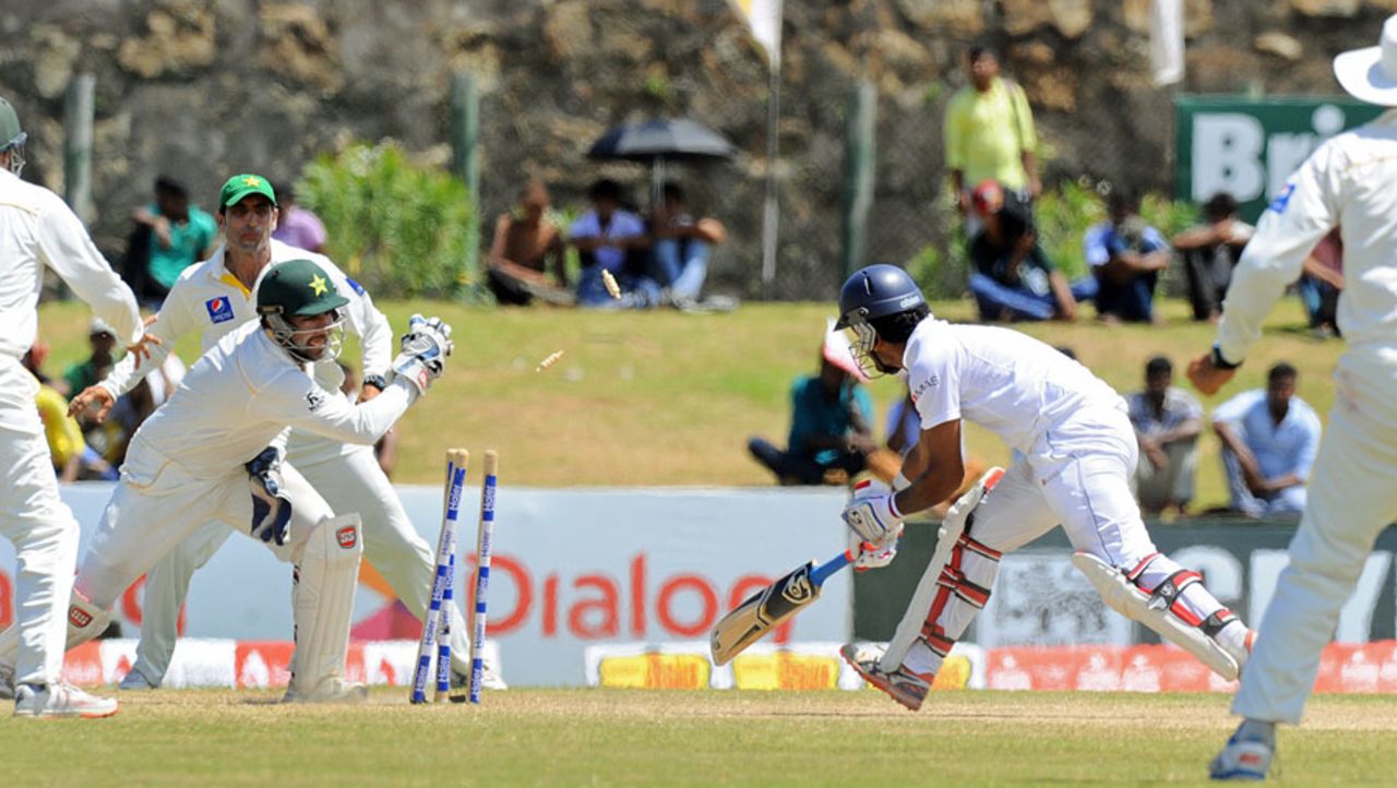 Dimuth Karunaratne was stumped for 79, Sri Lanka v Pakistan, 1st Test, Galle, 5th day, June 21, 2015