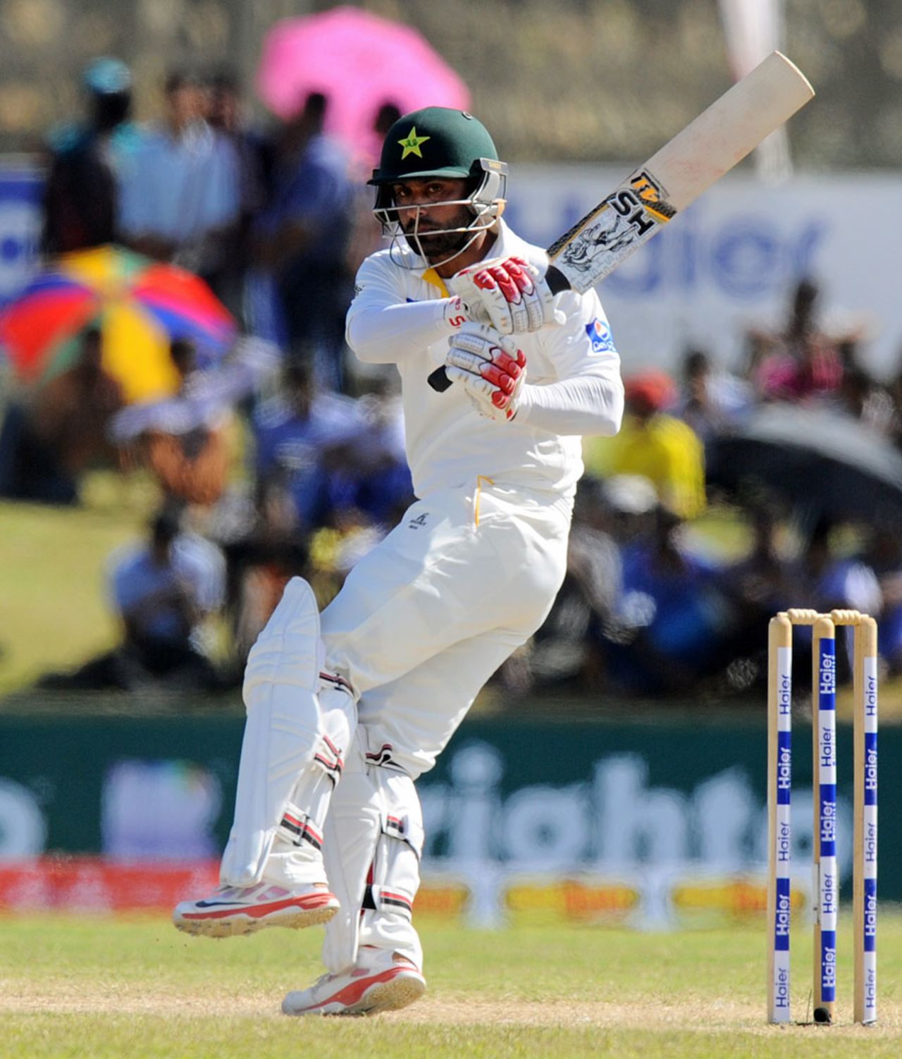 Mohammad Hafeez plays a pull shot during his unbeaten innings of 46, 1st Test, Galle, 5th day, June 21, 2015