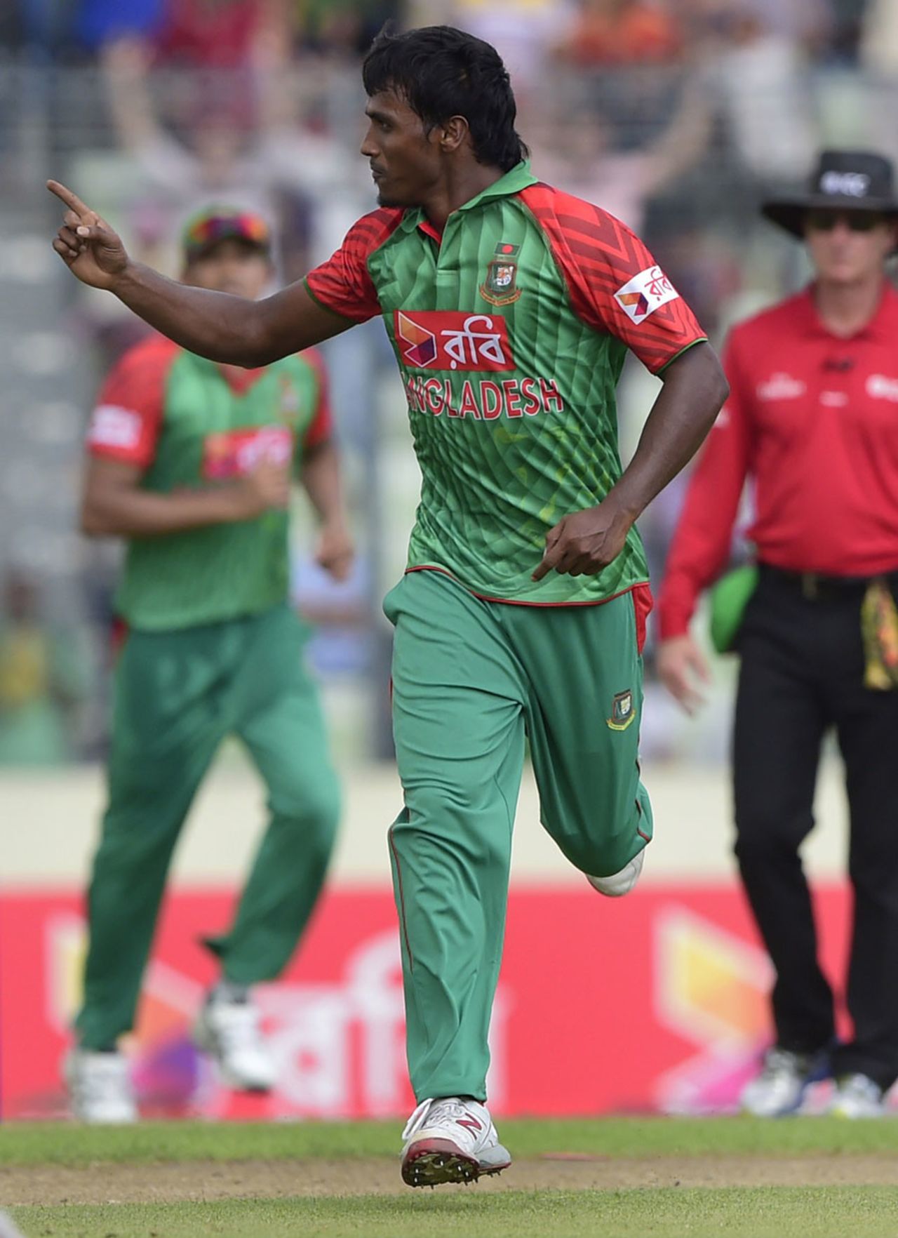 Rubel Hossain celebrates the wicket of Ambati Rayudu, Bangladesh v India, 2nd ODI, Mirpur, June 21, 2015
