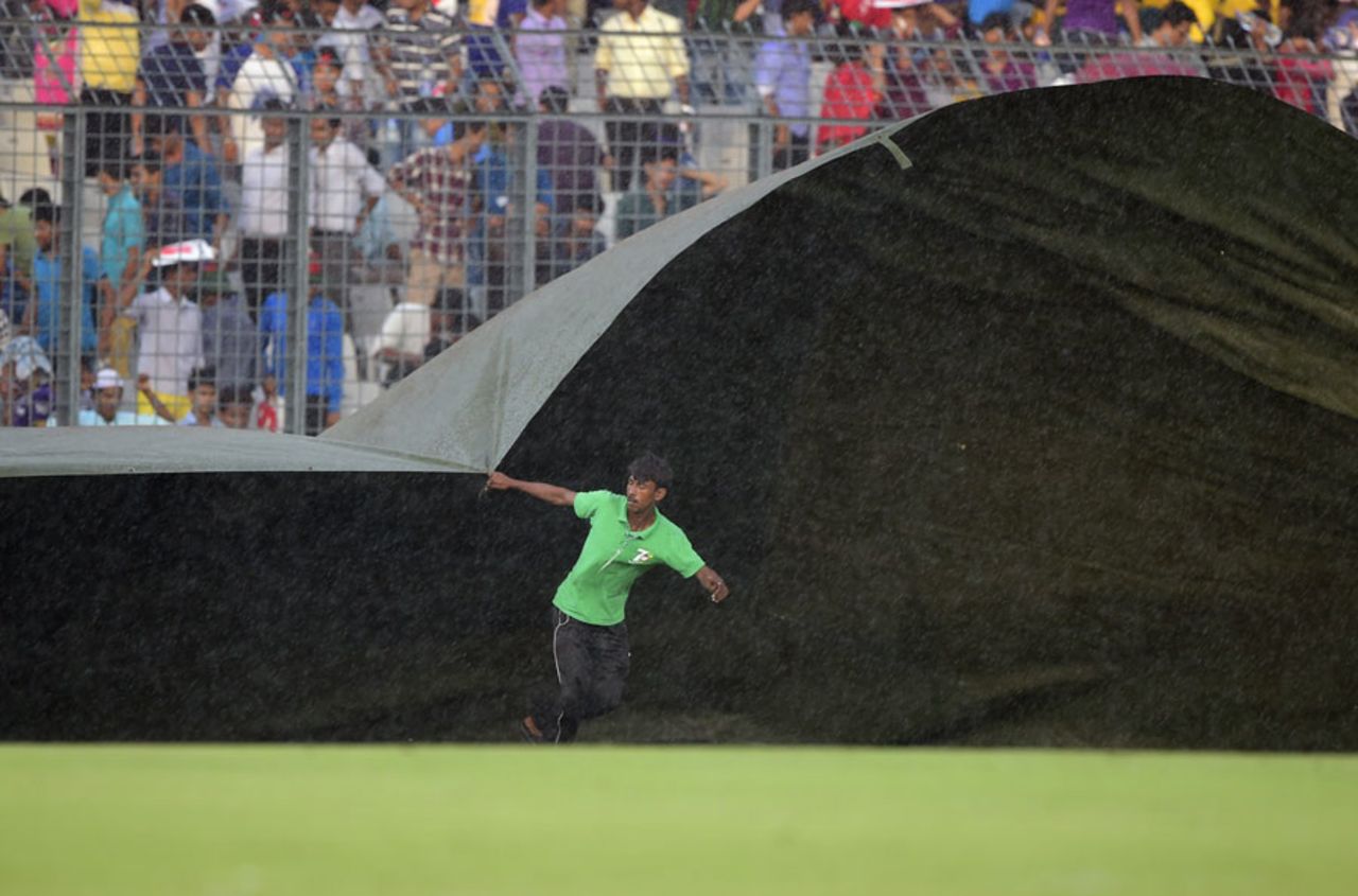 Rain reduced the match to a 47-over contest, Bangladesh v India, 2nd ODI, Mirpur, June 21, 2015