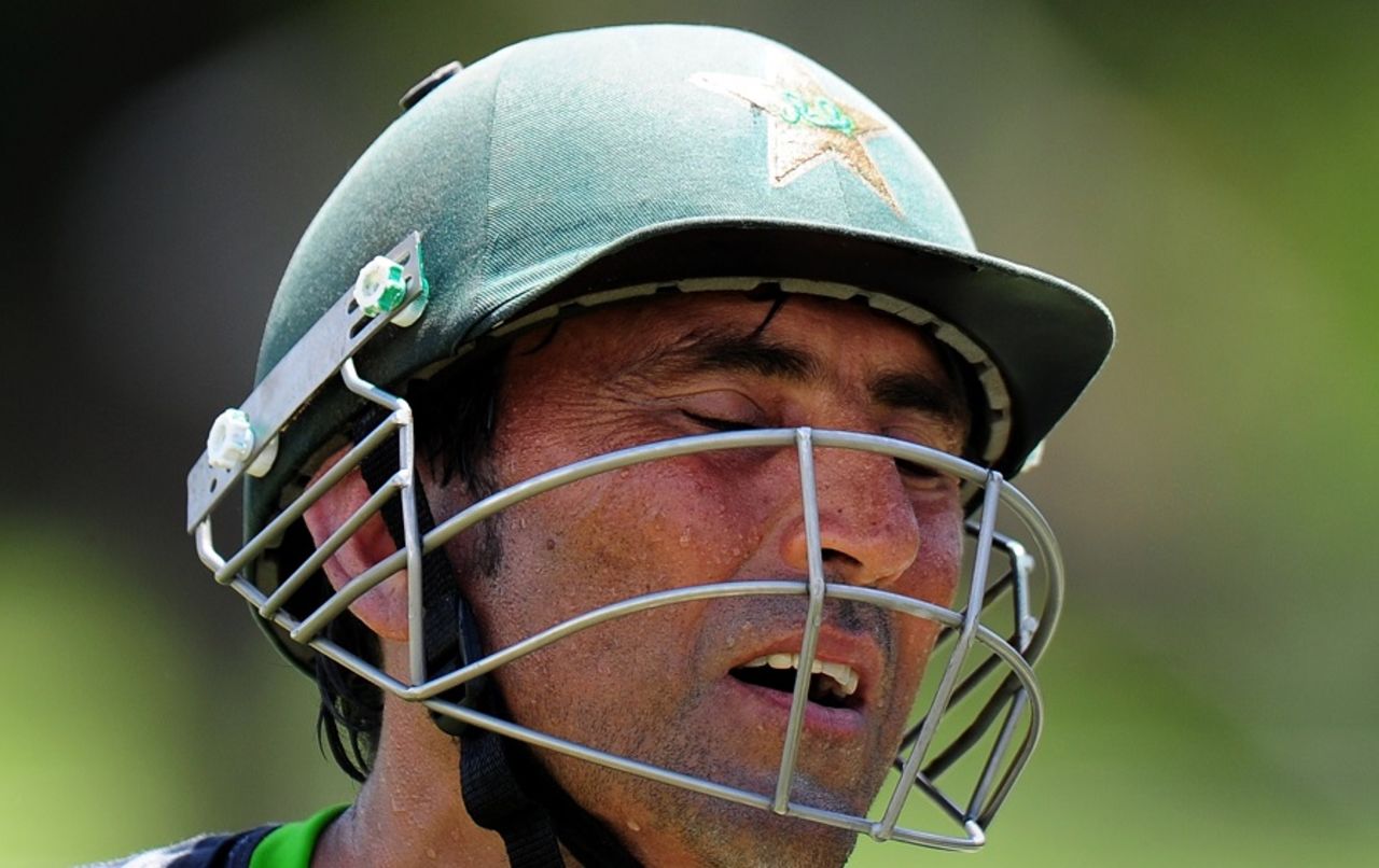 Doing things eyes closed: Younis Khan at Pakistan's practice, Colombo, June 23, 2015