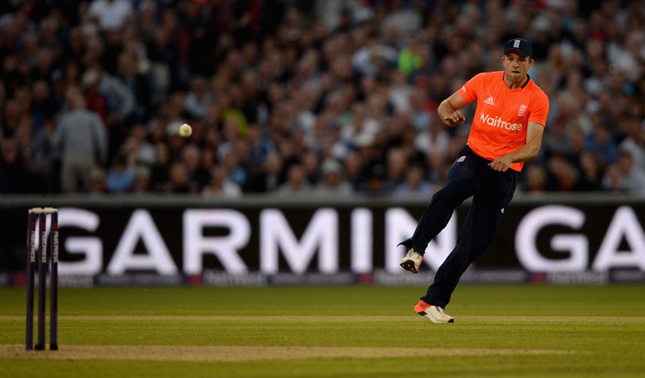 David Willey effected a brilliant run-out of Kane Willamson, only T20, Old Trafford, June 23, 2015