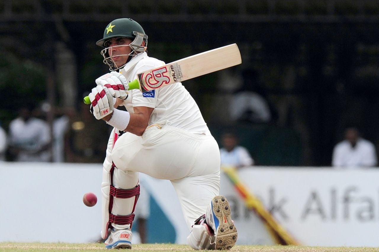 Misbah-ul-Haq plays a sweep, Sri Lanka v Pakistan, 2nd Test, Colombo, 4th day, June 28, 2015