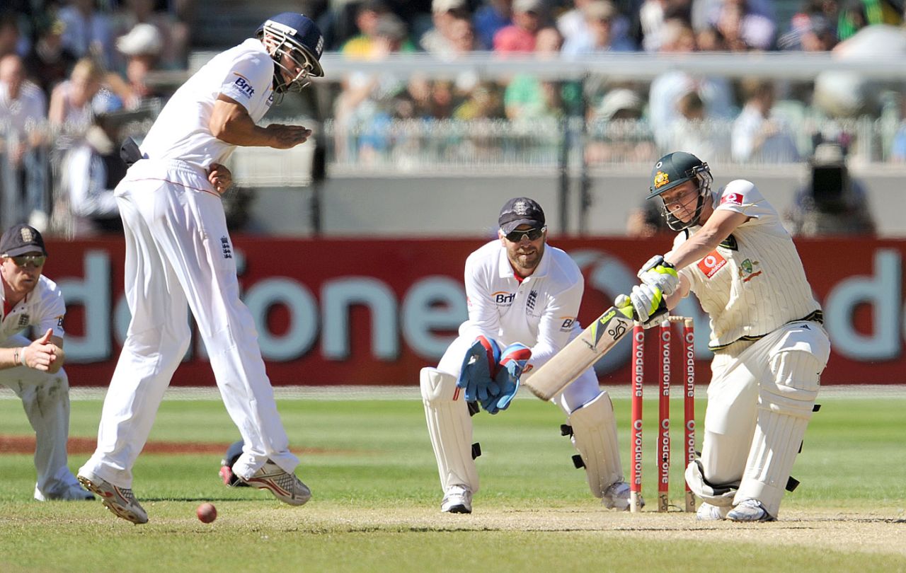 Steven Smith drives through the off side, Australia v England, 4th Test, Melbourne, 3rd day, December 28, 2010