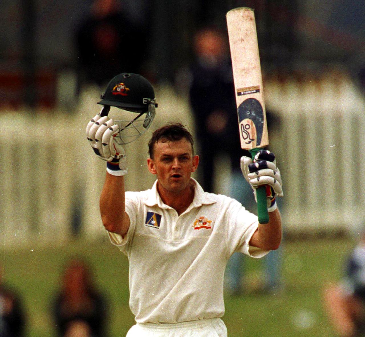 Adam Gilchrist celebrates his century, Australia v Pakistan, 2nd Test, Hobart, 5th day, November 22, 1999