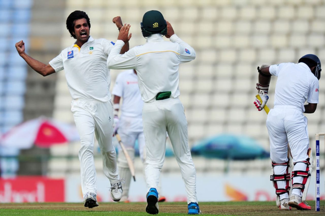 Rahat Ali celebrates the dismissal of Kaushal Silva, Sri Lanka v Pakistan, 3rd Test, Pallekele, 1st day, July 3, 2015
