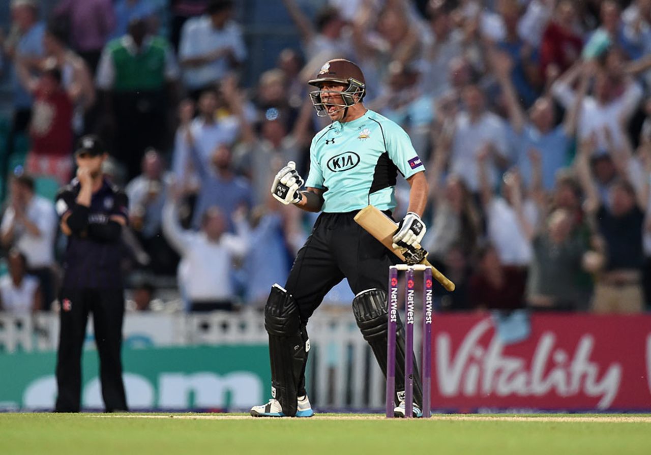 Azhar Mahmood's last-ball six clinched victory for Surrey, Surrey v Gloucestershire, NatWest T20 Blast, South Group, Kia Oval, July 1, 2015