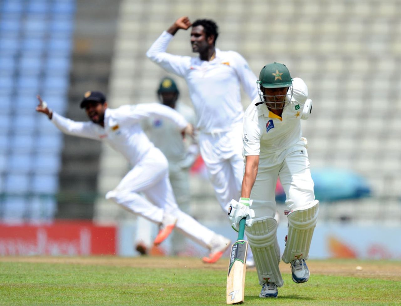 Younis Khan was run-out for 3, Sri Lanka v Pakistan, 3rd Test, Pallekele, 2nd day, July 4, 2015