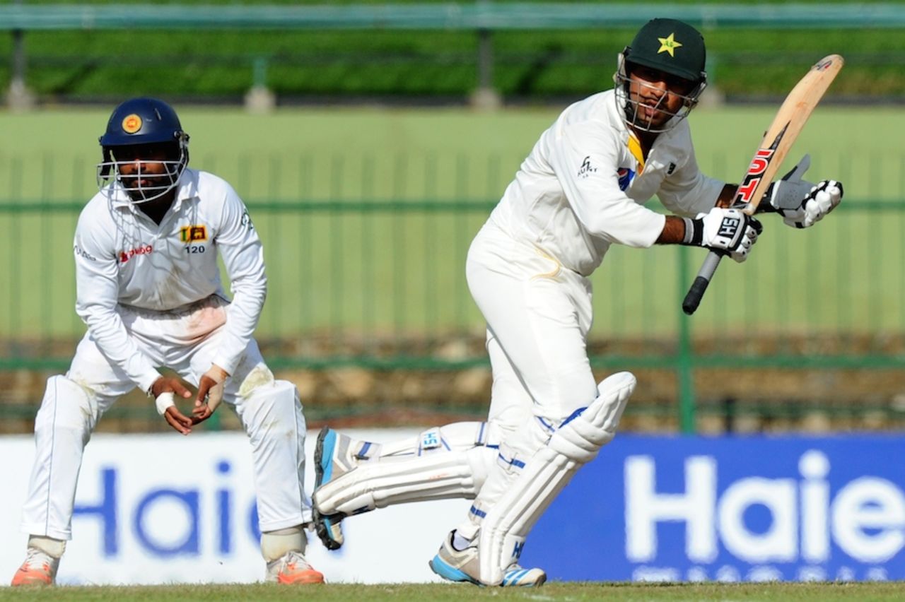 Sarfraz Ahmed takes off for a run, Sri Lanka v Pakistan, 3rd Test, Pallekele, 2nd day, July 4, 2015