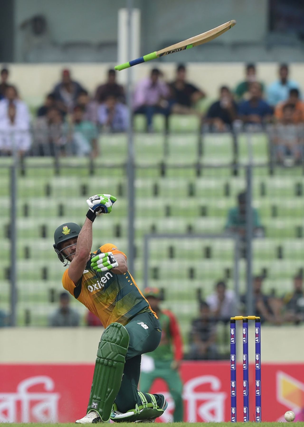 Faf du Plessis loses control of his bat, Bangladesh v South Africa, 1st T20 international, Mirpur, July 5, 2015