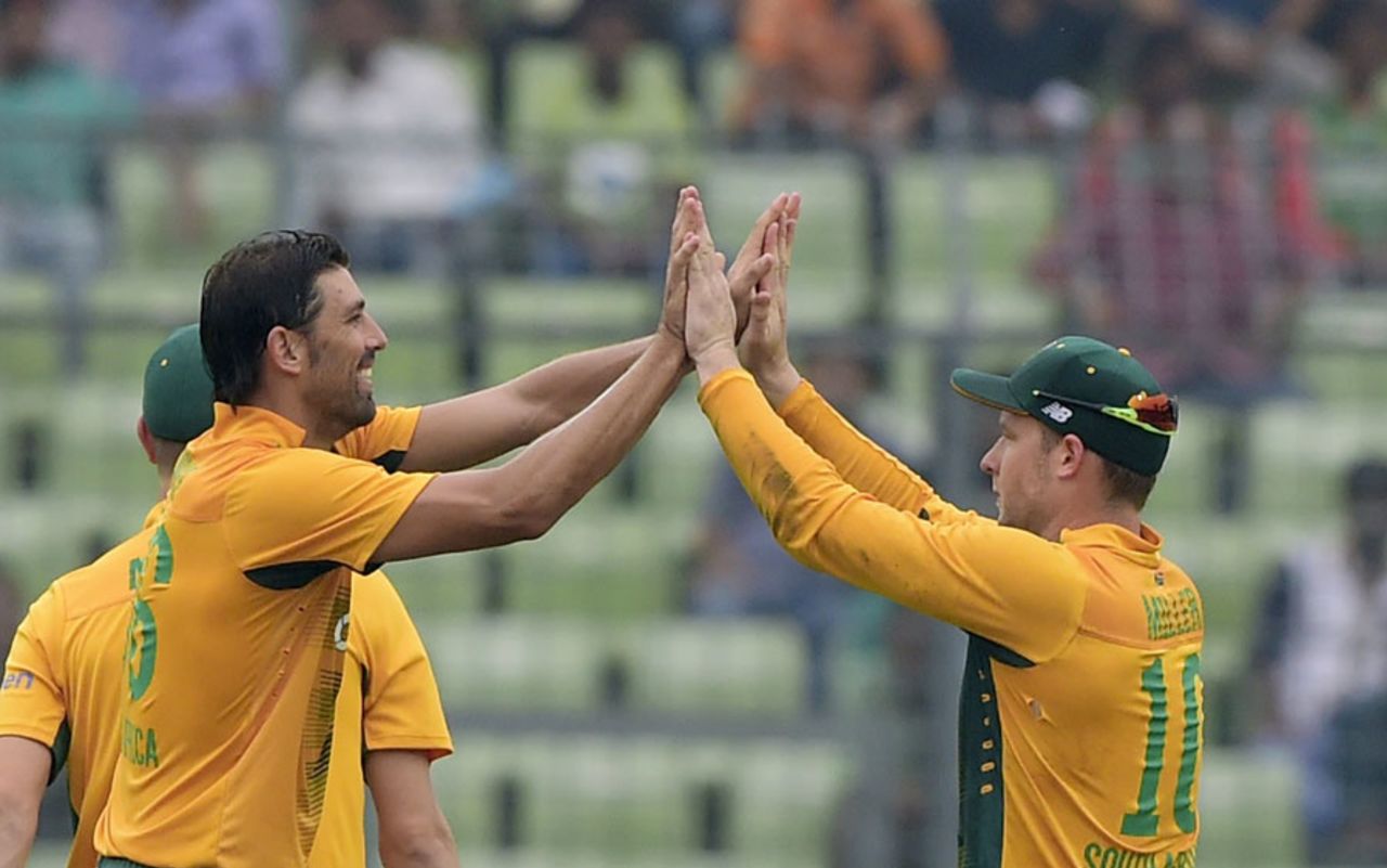 David Wiese picked up 2 for 12, Bangladesh v South Africa, 1st T20 international, Mirpur, July 5, 2015