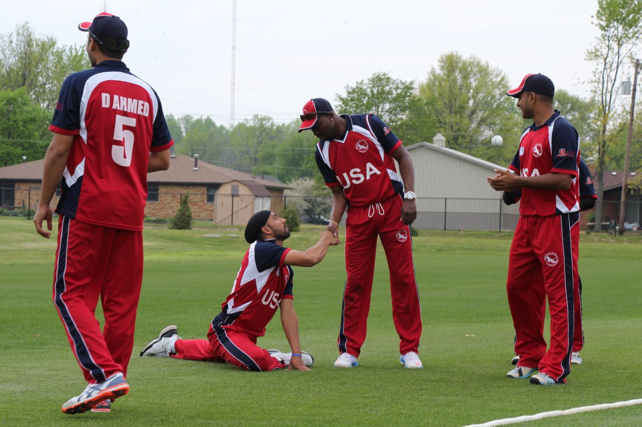 Jasdeep Singh receives congratulations on being picked to make his debut, United States of America v Suriname, ICC Americas Region Division One Twenty20, Indianapolis, May 4, 2015