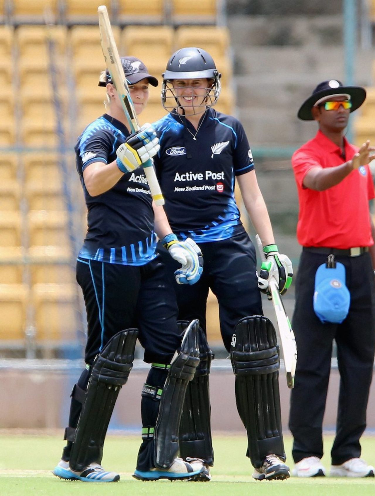 Sophie Devine brings up her fifty in the company of Amy Satterthwaite, India v New Zealand, 1st women's T20, Bangalore, July 11, 2015