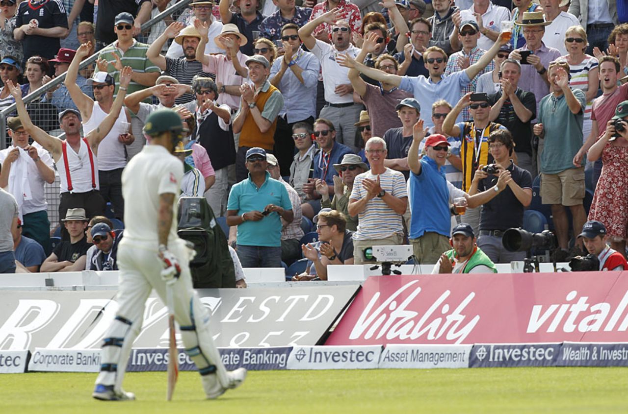 The England supporters say farewell to Mitchell Johnson after his dismissal, England v Australia, 1st Investec Ashes Test, Cardiff, 4th day, July 11, 2015