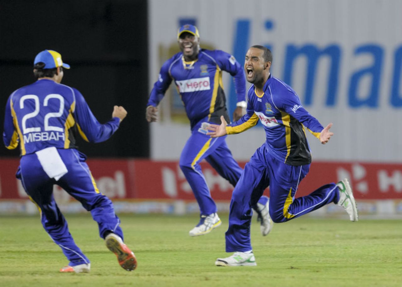 Robin Peterson picked up three wickets in one over, Jamaica Tallawahs v Barbados Tridents, CPL 2015, Kingston, July 11, 2015