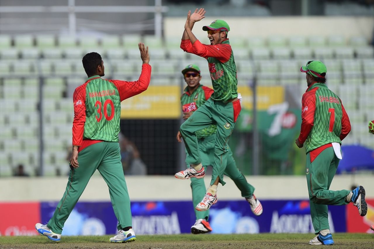 Mahmudullah celebrates with Nasir Hossain after removing David Miller, Bangladesh v South Africa, 2nd ODI, Mirpur, July 12, 2015