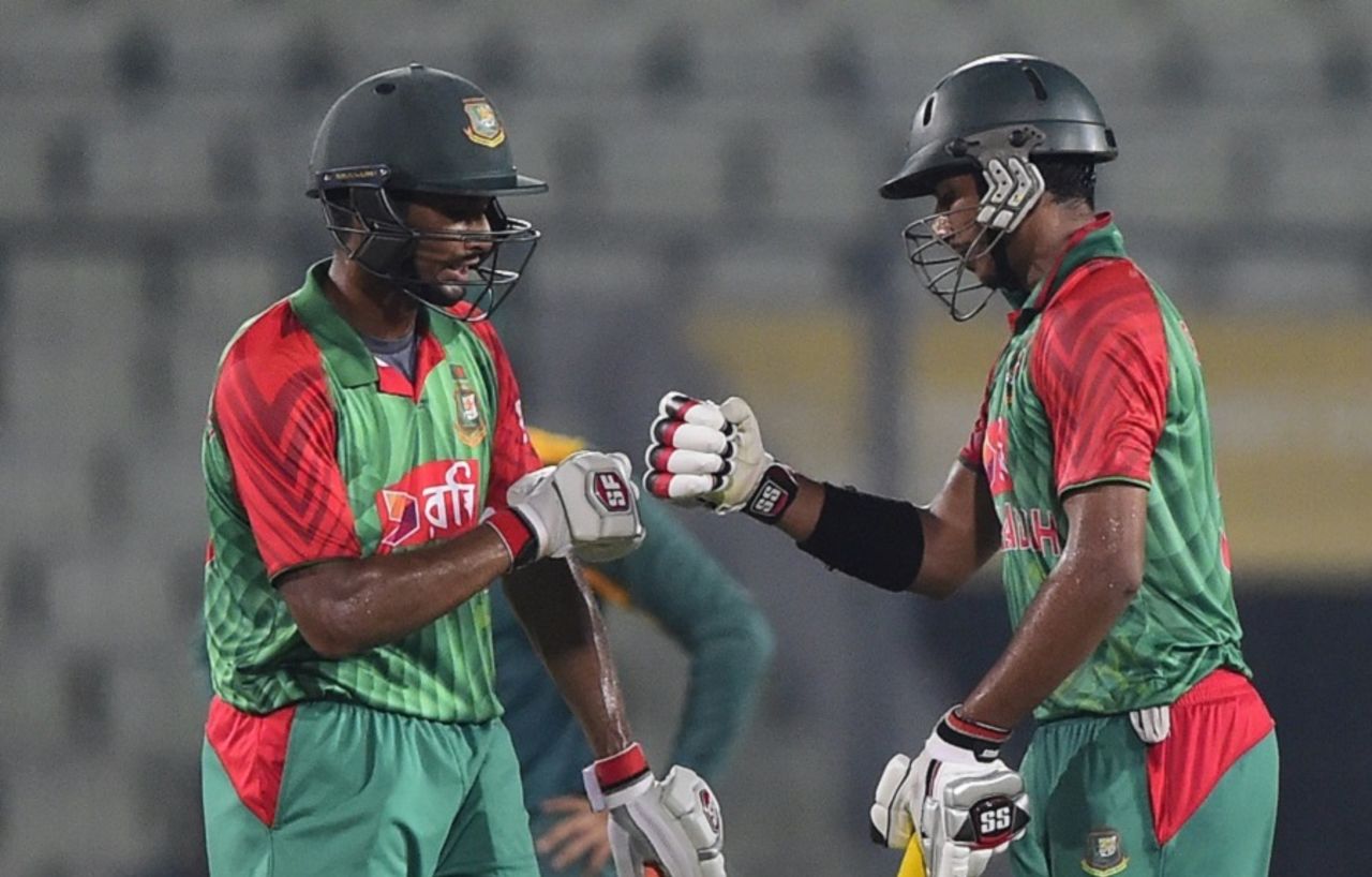 Soumya Sarkar and Mahmudullah put on 135 runs for the third wicket, Bangladesh v South Africa, 2nd ODI, Mirpur, July 12, 2015