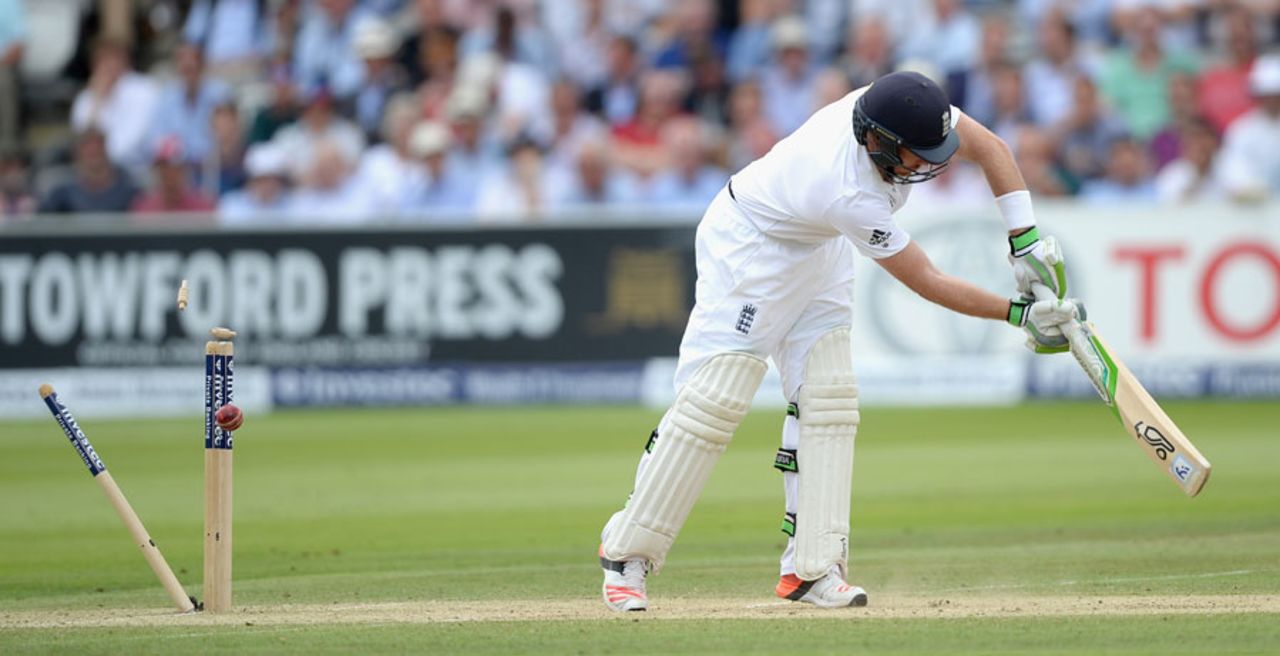 Ian Bell had his off stump pegged back, England v Australia, 2nd Investec Ashes Test, Lord's, 2nd day, July 17, 2015
