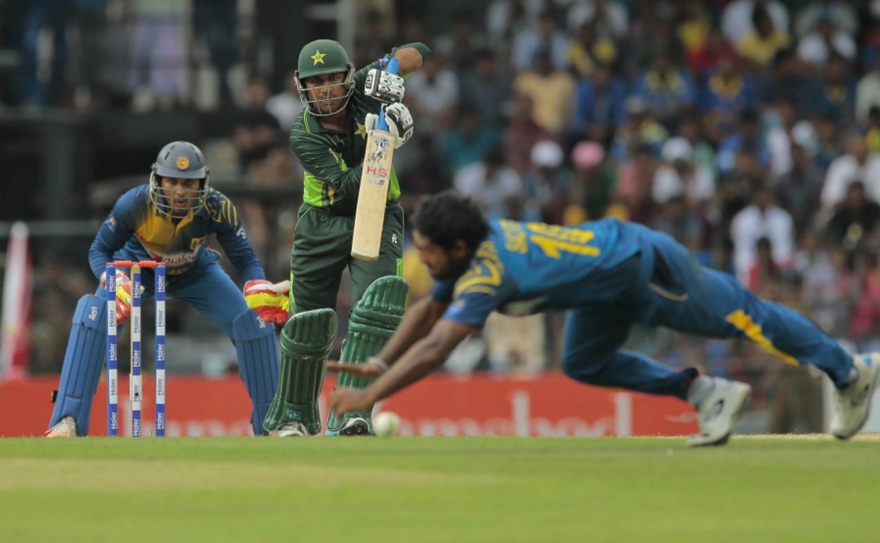Sarfraz Ahmed punches down the ground,  Sri Lanka v Pakistan, 3rd ODI, Colombo, July 19, 2015