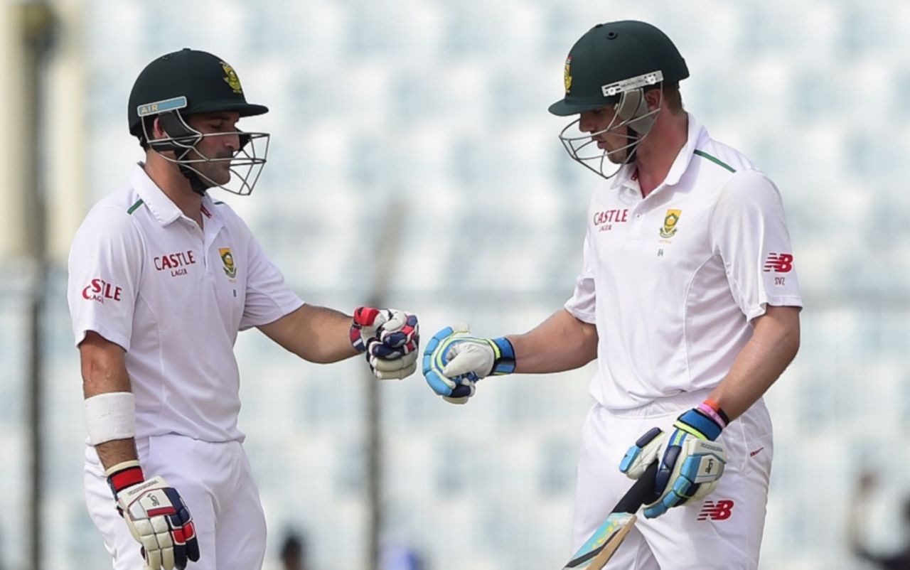 Dean Elgar and Stiaan van Zyl shared an unbroken opening stand of 61 runs, Bangladesh v South Africa, 1st Test, Chittagong, 3rd day, July 23, 2015