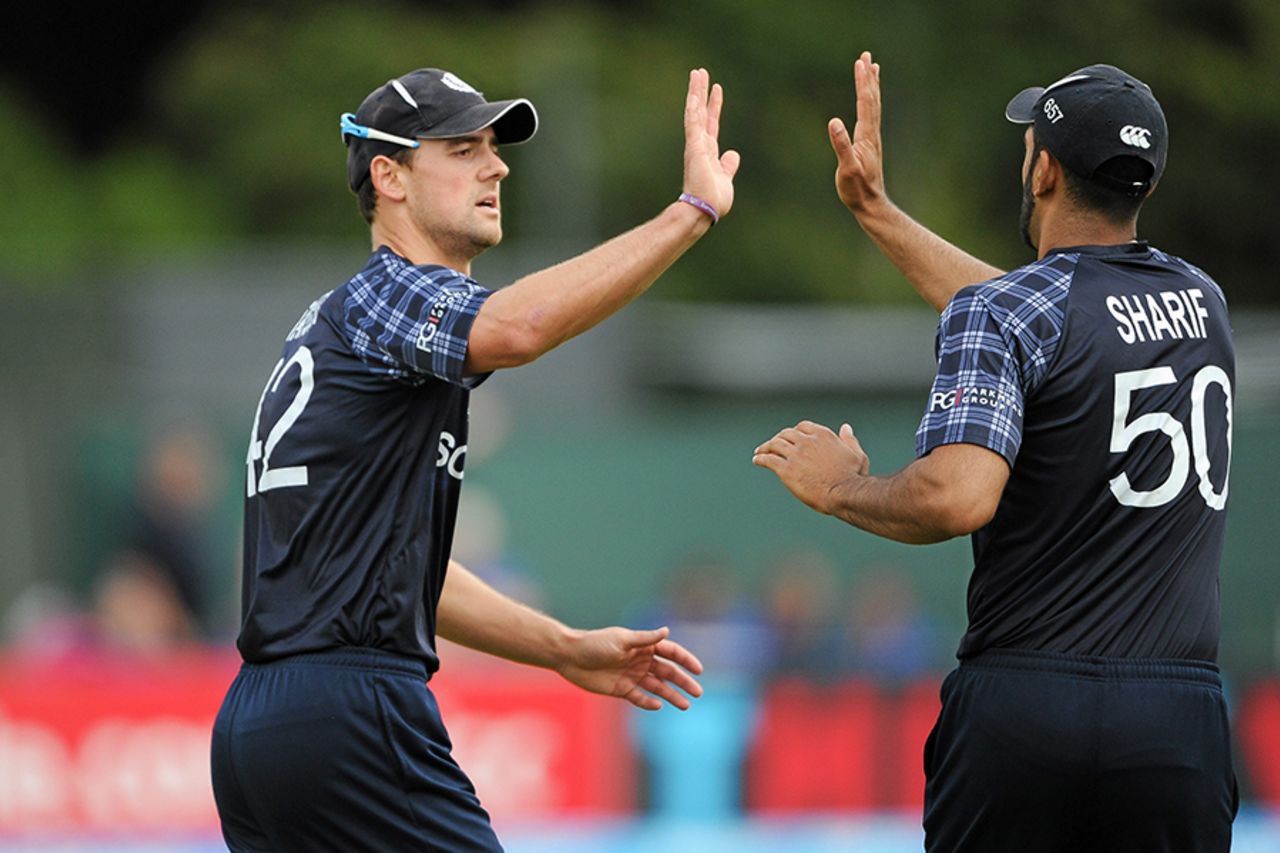 Rob Taylor and Safyaan Sharif took three wickets each, Hong Kong v Scotland, World T20 Qualfier, 1st semi-final, Malahide, July 25, 2015