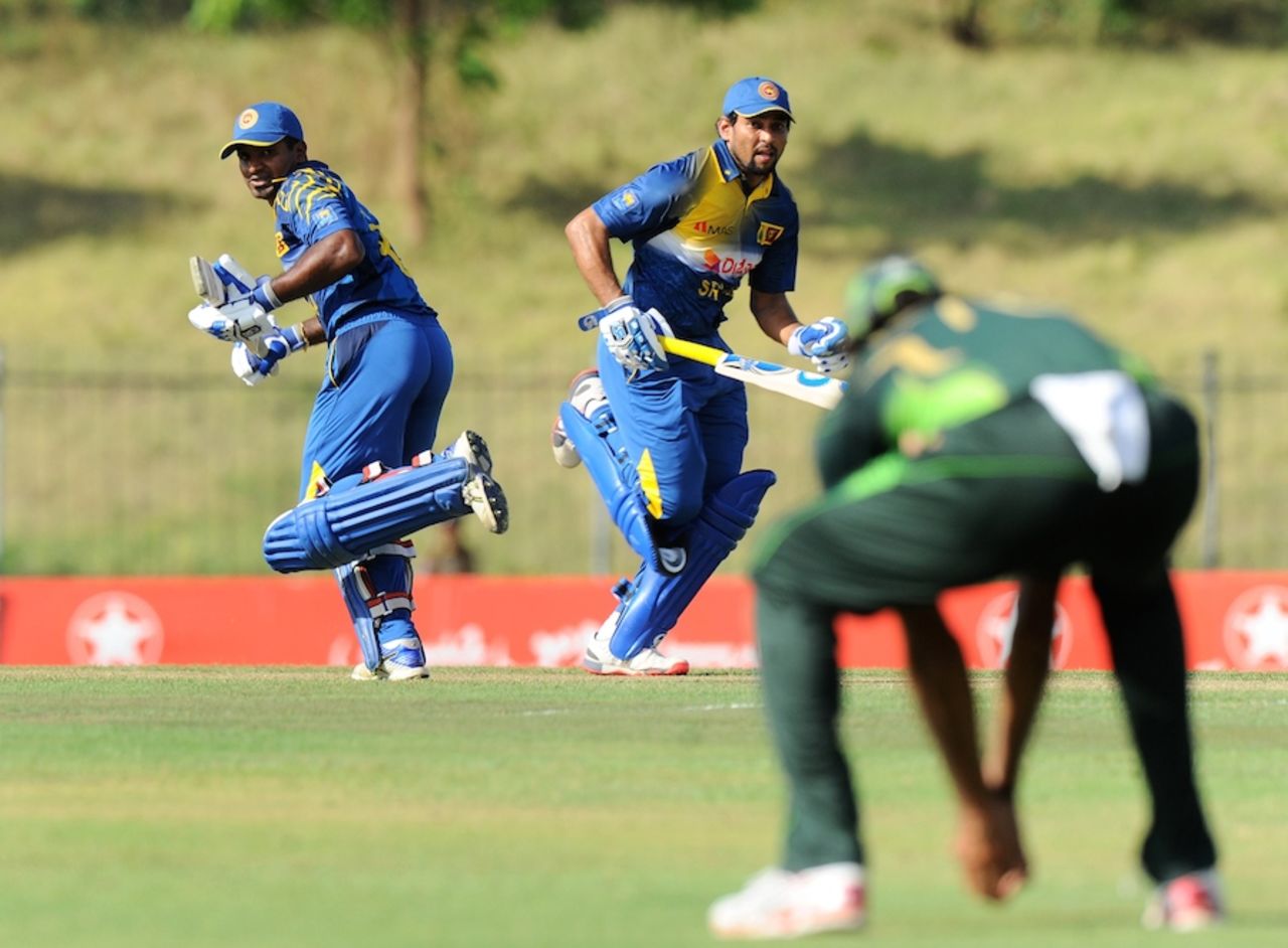 Tillakaratne Dilshan and Kusal Perera put on a solid opening stand, Sri Lanka v Pakistan, 5th ODI, Hambantota, July 26, 2015
