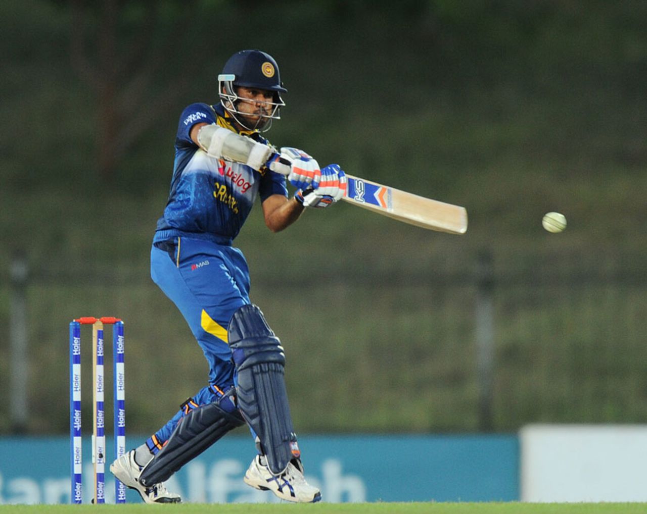 Milinda Siriwardana struck his first half-century, Sri Lanka v Pakistan, 5th ODI, Hambantota, July 26, 2015