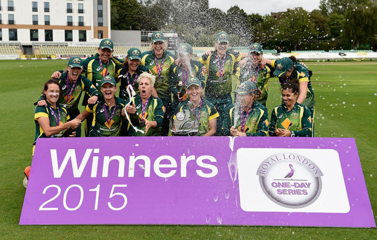 Australia celebrate their one-day series victory, England Women v Australia Women, 3rd ODI, New Road, July 27, 2015