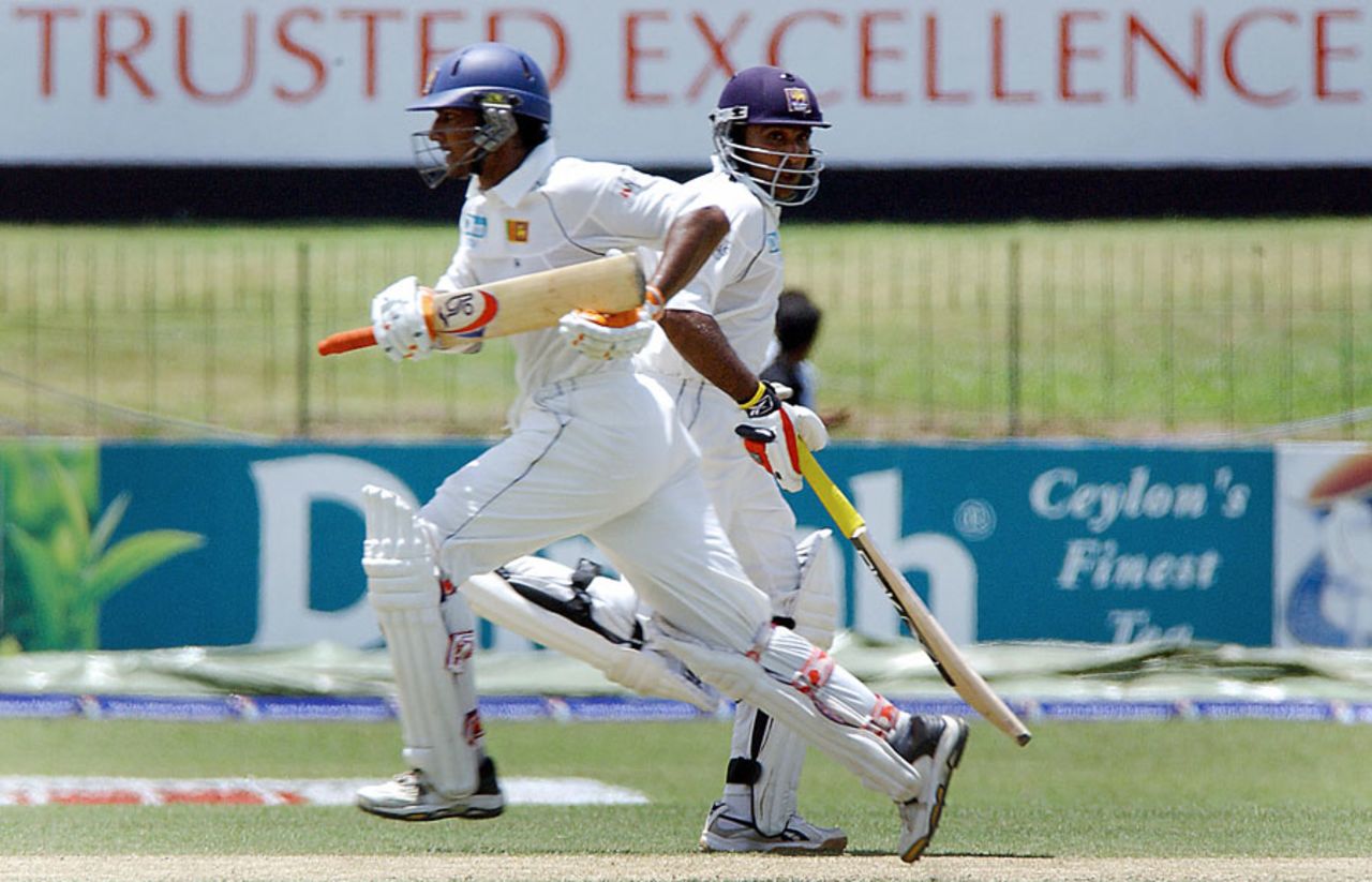 Kumar Sangakkara and Mahela Jayawardene steal another run as the run-fest continues, Sri Lanka v South Africa, 1st Test, Colombo, 3rd day, July 29, 2006