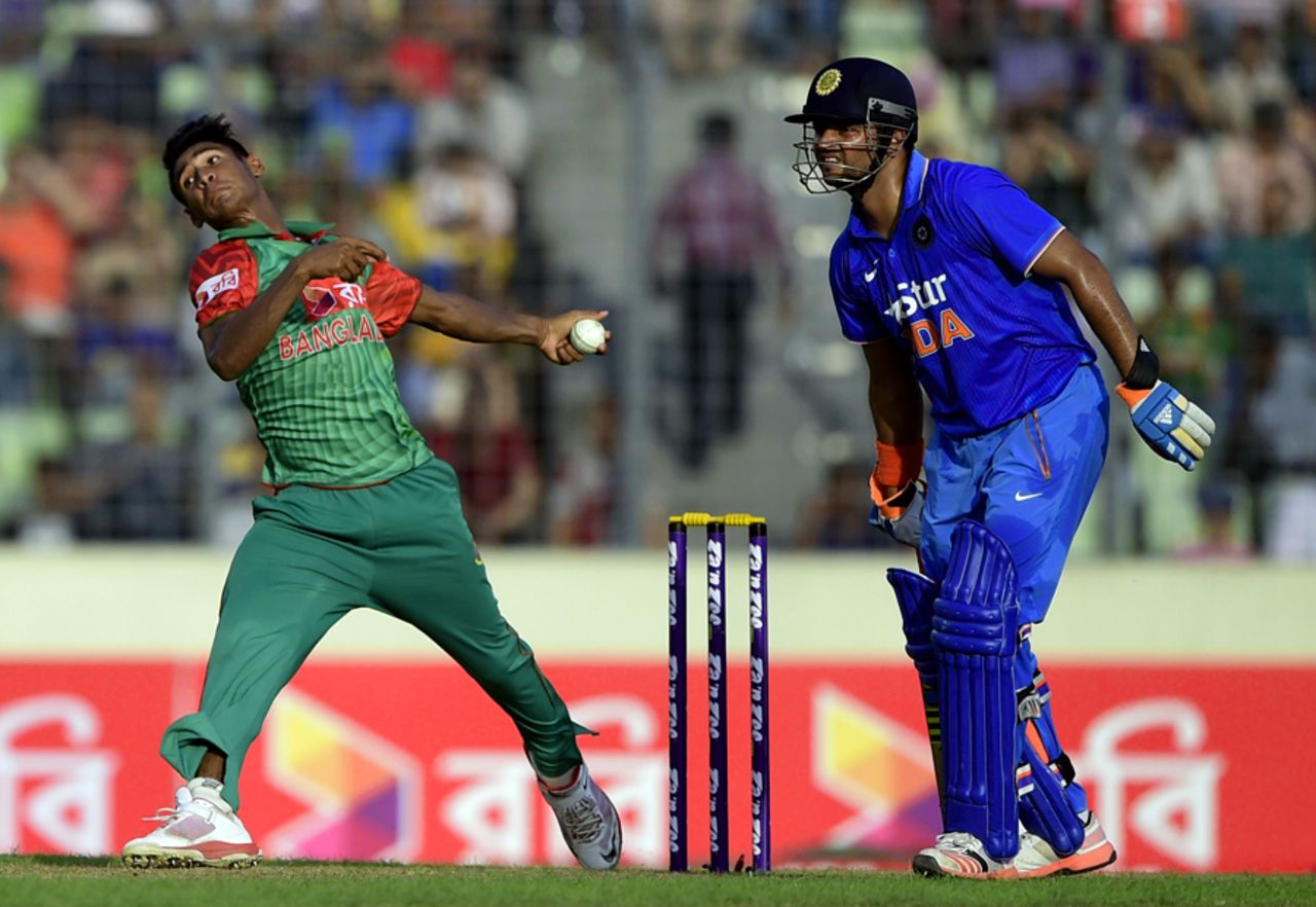 Mustafizur Rahman delivers the ball, Bangladesh v India, 2nd ODI, Mirpur, June 21, 2015