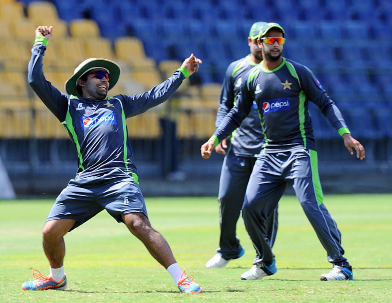 The Pakistan players participate in a fielding drill, Colombo, July 29, 2015