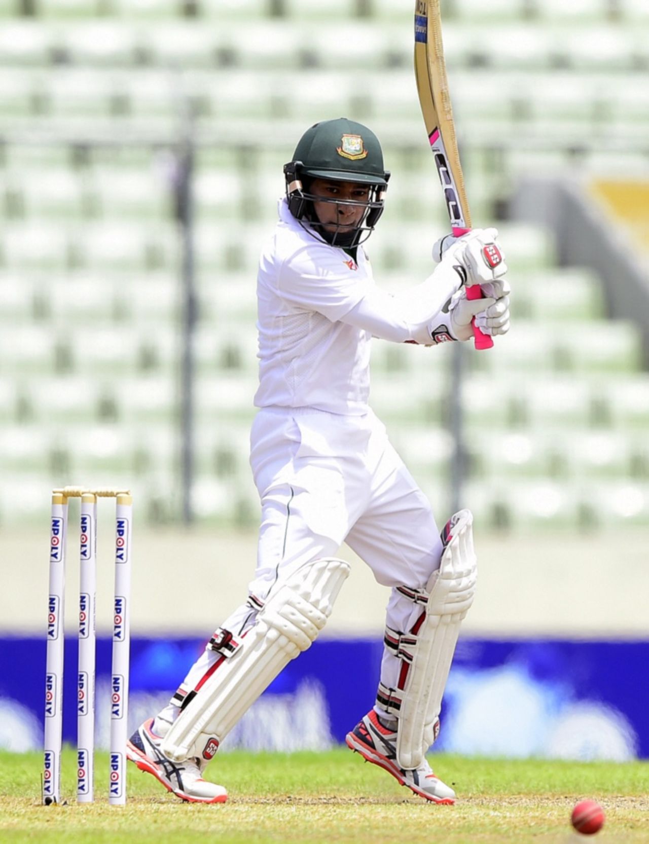 Mushfiqur Rahim executes the cut, Bangladesh v South Africa, 2nd Test, Mirpur, 1st day, July 30, 2015