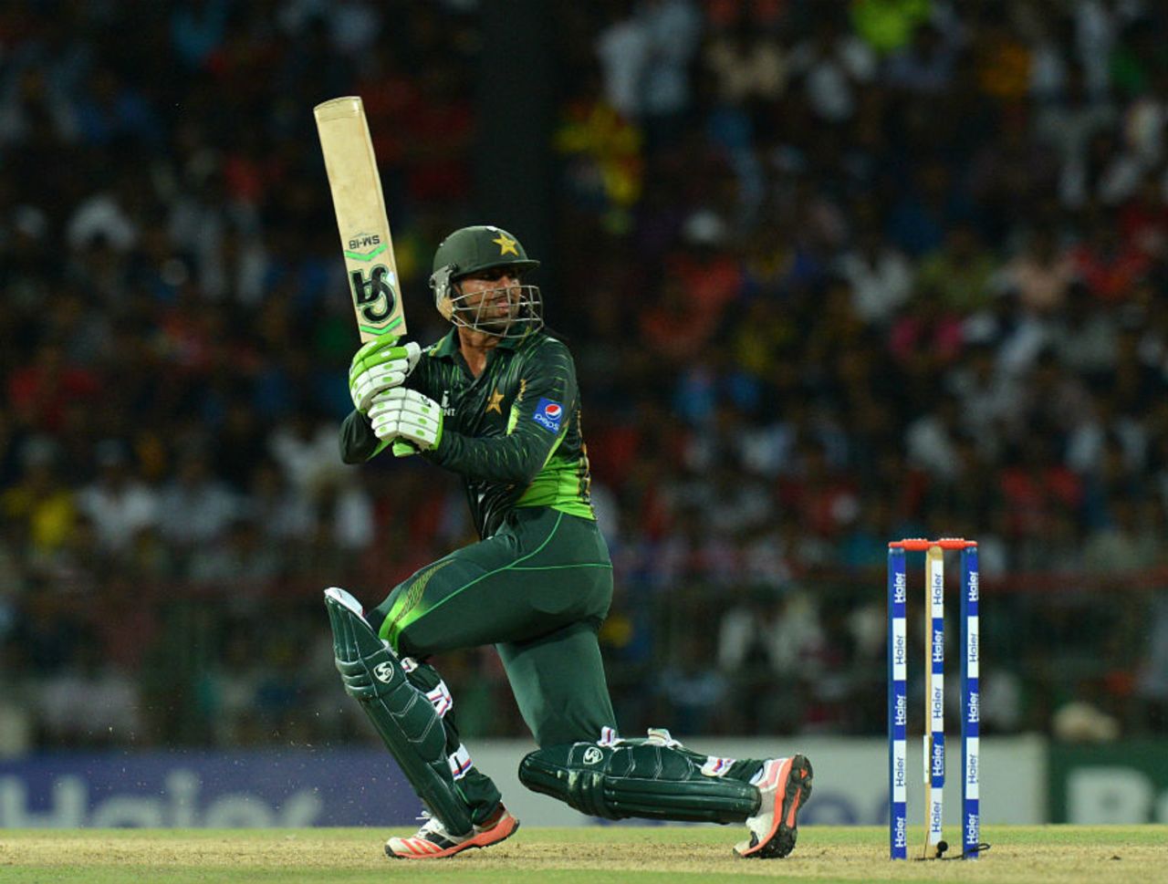 Shoaib Malik plays it fine, Sri Lanka v Pakistan, 1st T20I, Colombo, July 30, 2015