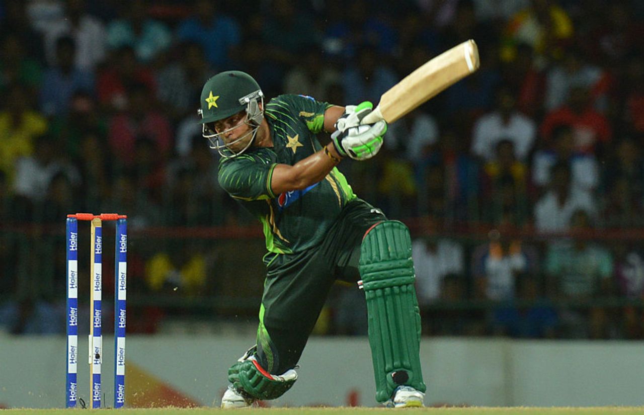 Umar Akmal carves it through the off side, Sri Lanka v Pakistan, 1st T20I, Colombo, July 30, 2015