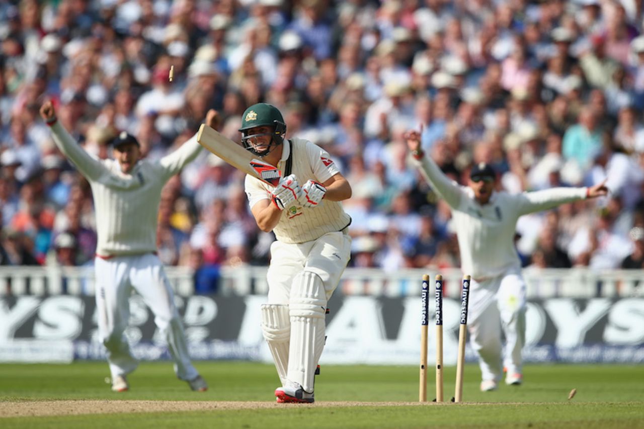 Mitchell Marsh left a wide gap between bat and pad, England v Australia, 3rd Test, Edgbaston, 2nd day, July 30, 2015