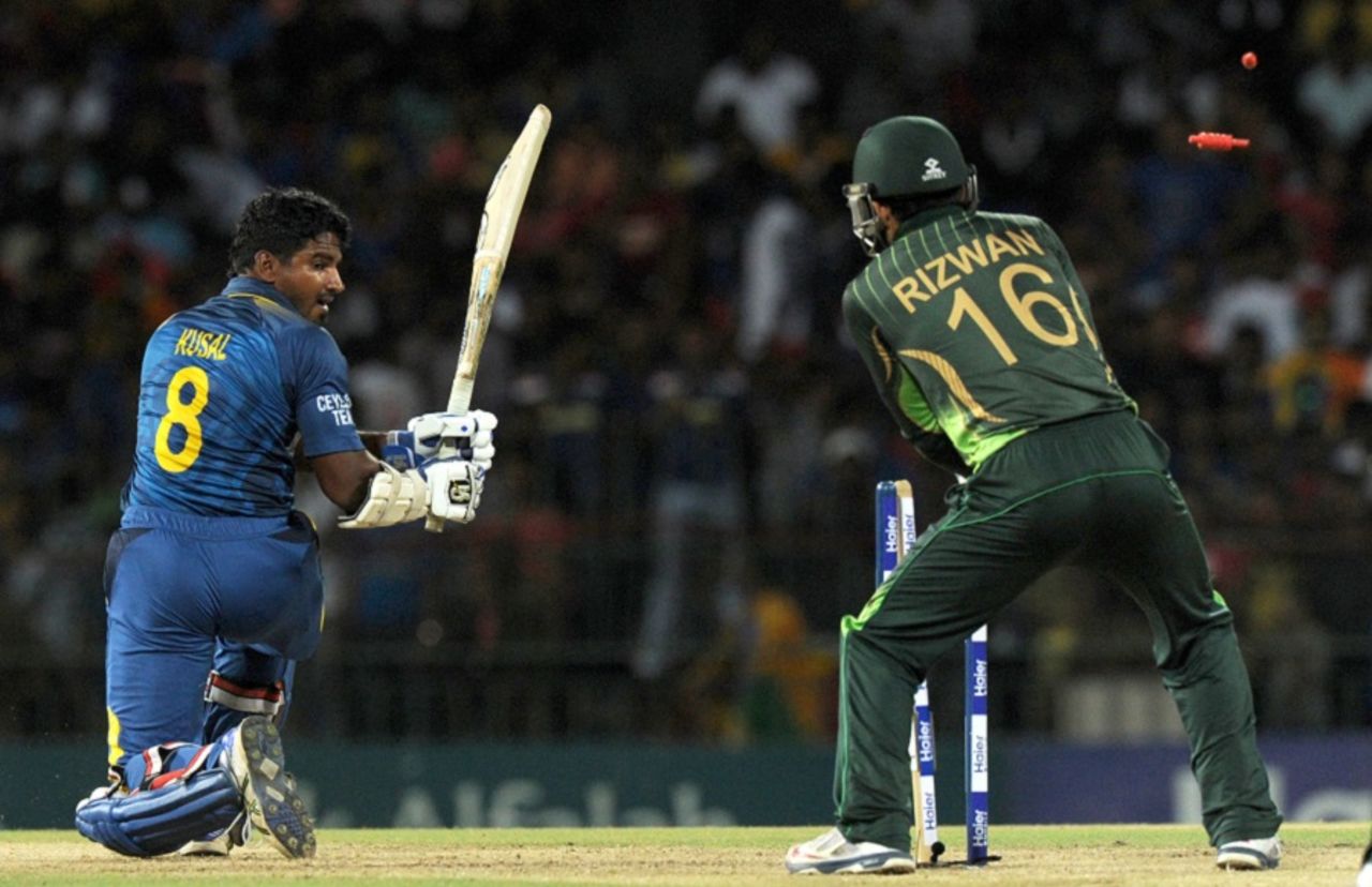 Kusal Perera is bowled by Shoaib Malik, Sri Lanka v Pakistan, 2nd T20, Colombo, August 1, 2015
