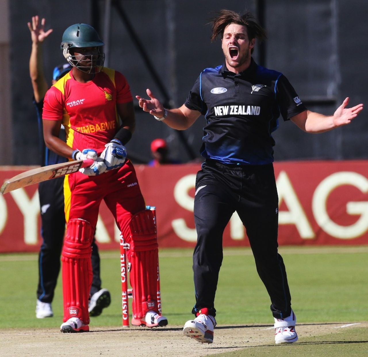 Mitchell McClenaghan dismissed Hamilton Masakadza during a hostile first spell, Zimbabwe v New Zealand, 2nd ODI, Harare, August 4, 2015