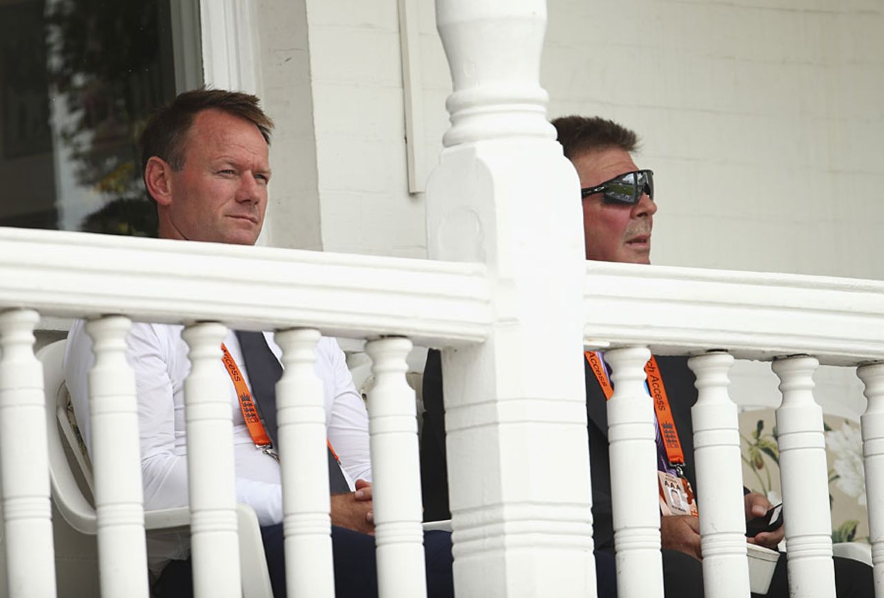 Pat Howard and Rod Marsh watch the collapse unfold, England v Australia, 4th Investec Test, Trent Bridge, 1st day, August 6, 2015
