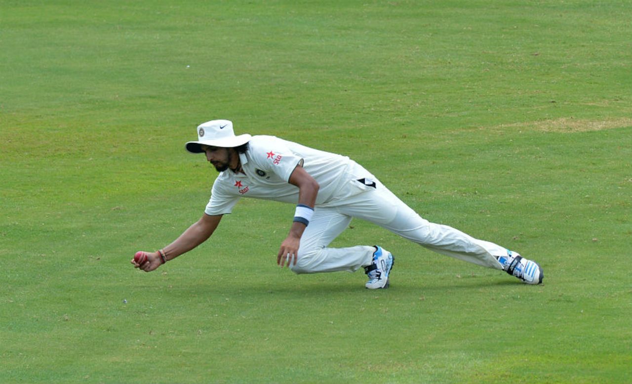 Ishant Sharma makes a diving stop, Sri Lanka Board President's XI v Indians, Colombo, 3rd day, August 8, 2015