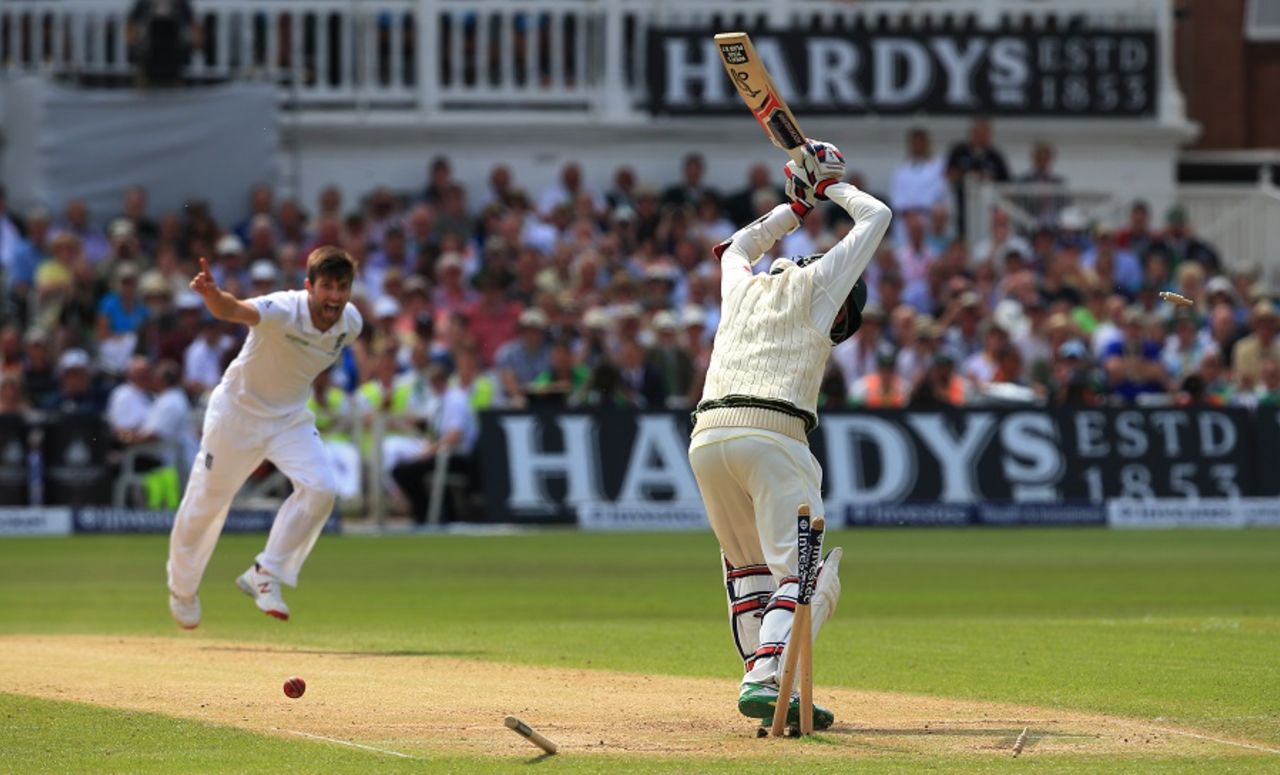 Mark Wood put the seal on England's thumping win, England v Australia, 4th Investec Test, Trent Bridge, 3rd day, August 8, 2015