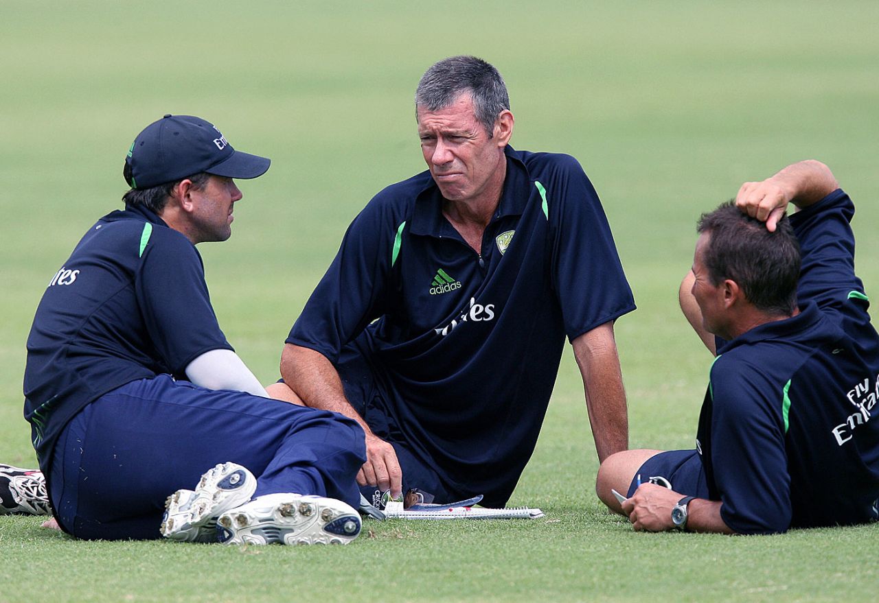 John Buchanan chats with Ricky Ponting and Andrew Hilditch, St Kitts, March 21, 2007