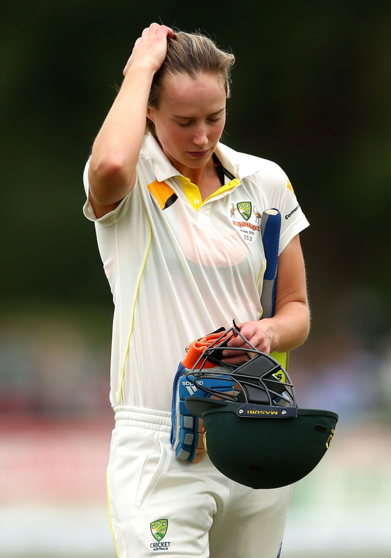 Ellyse Perry fell for just 5, England v Australia, Women's Ashes Test, Canterbury, 1st day, August 11, 2015