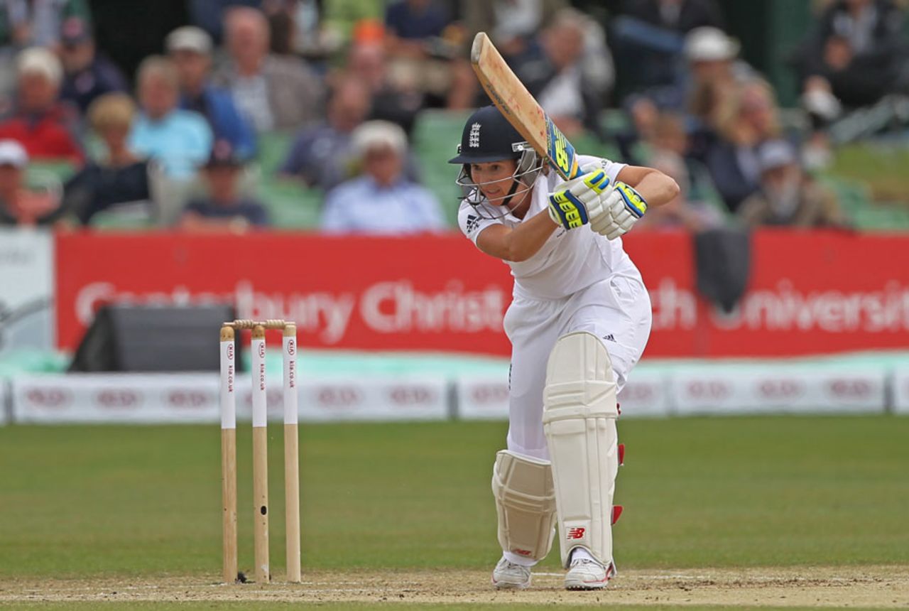 Charlotte Edwards battled hard for 30, England v Australia, Women's Ashes Test, Canterbury, 2nd day, August 12, 2015