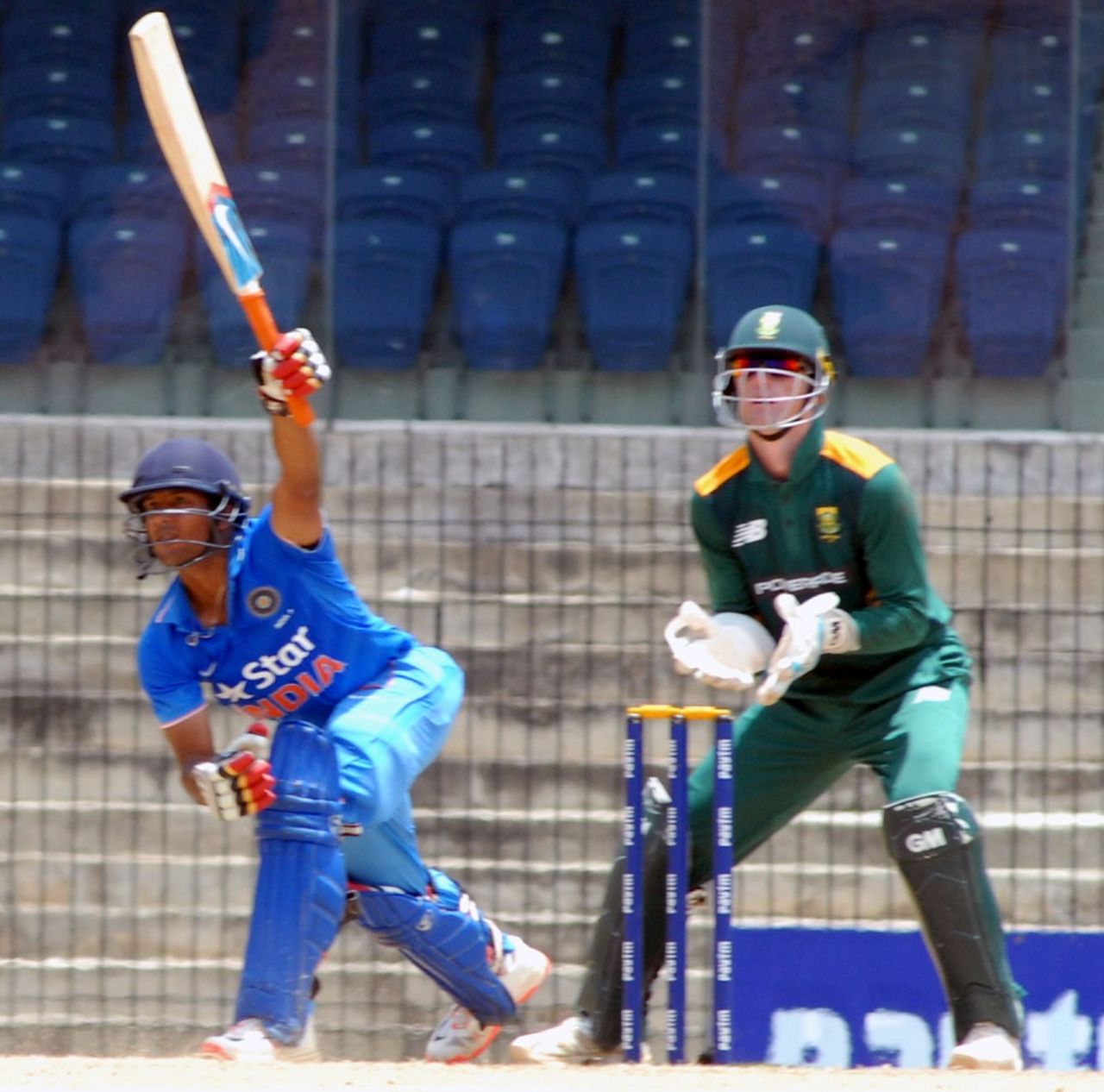 Mayank Agarwal goes one-handed, India v South Africa, A-team tri-series, August 13, 2015