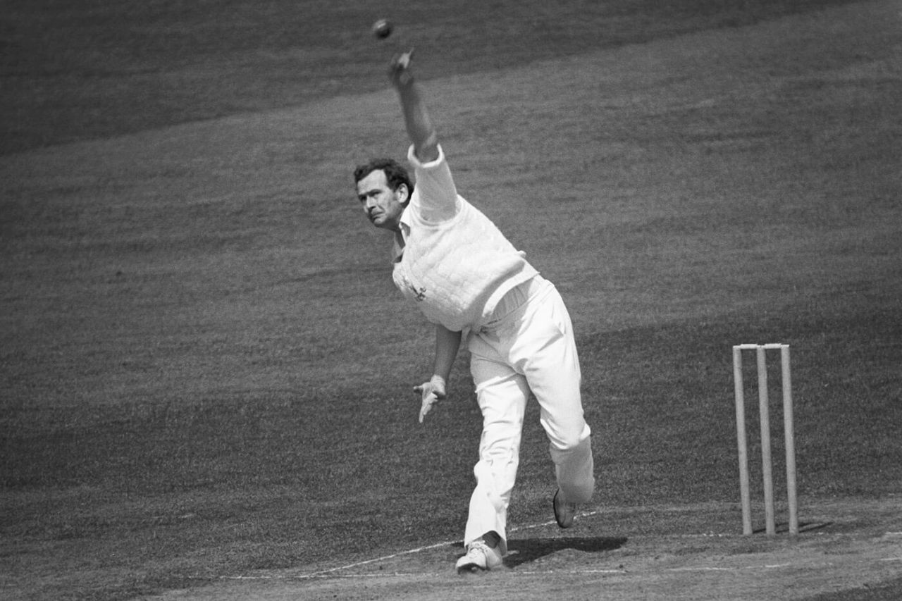 Malcolm Nash bowls for Glamorgan, Lord's, May 18, 1977