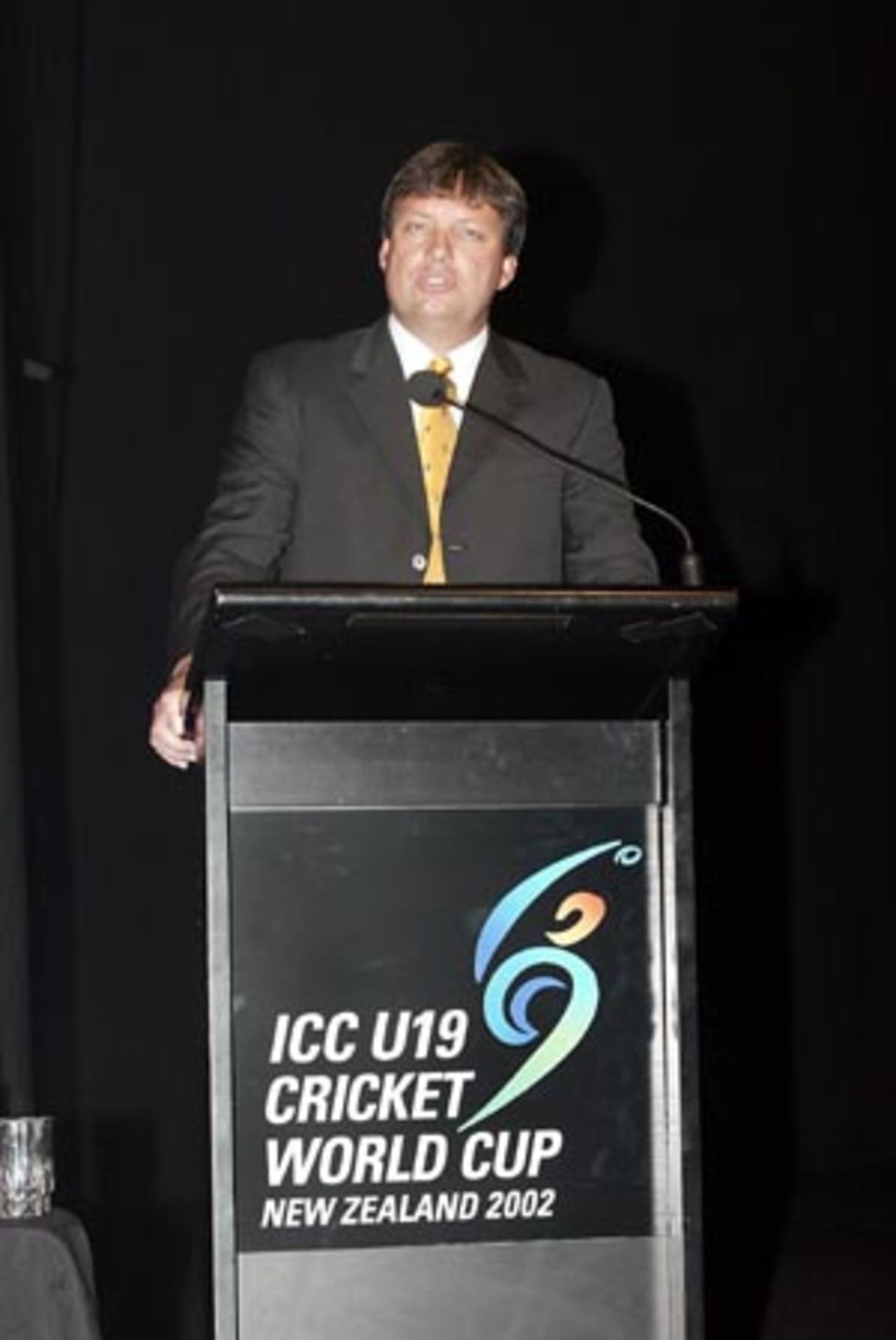 New Zealand Cricket chief executive Martin Snedden delivers a speech at the ICC Under-19 World Cup opening ceremony at the Christchurch Convention Centre. 14 January 2002.