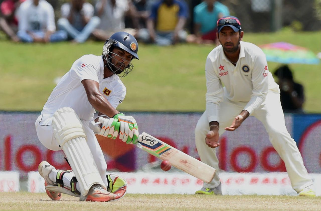 Dinesh Chandimal plays the reverse sweep, Sri Lanka v India, 1st Test, Galle, 3rd day, August 14, 2015